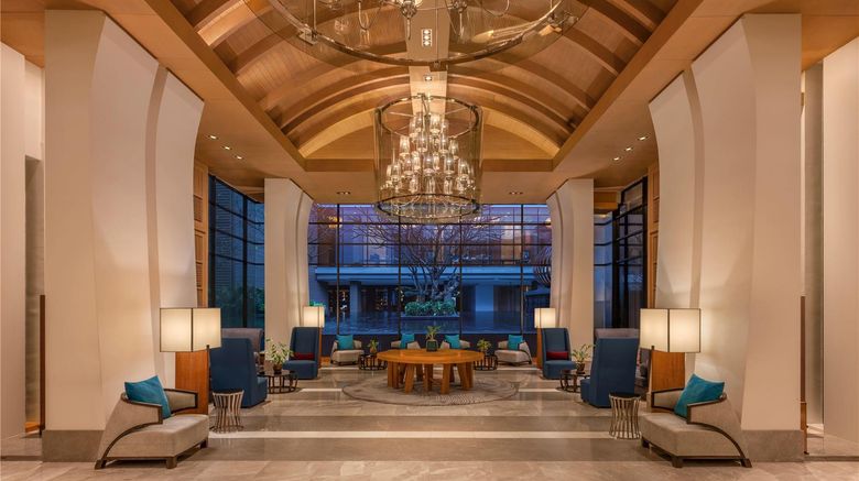 <b>Hilton Bangkok Suvarnabhumi Golf Resort Lobby</b>. Images powered by <a href="https://iceportal.shijigroup.com/" title="IcePortal" target="_blank">IcePortal</a>.