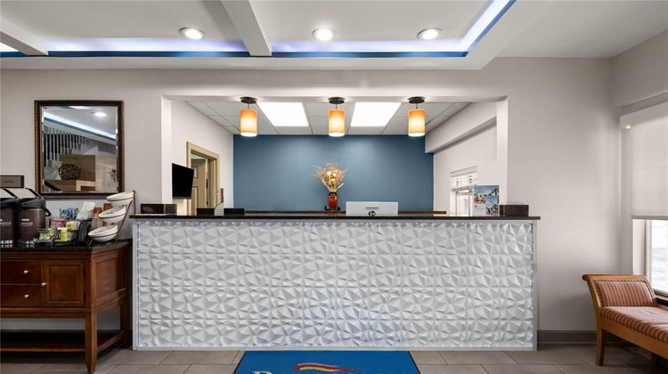 Baymont Inn & Suites Atlanta I-75 South Lobby
