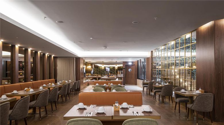 <b>Turim Oporto Hotel Restaurant</b>. Images powered by <a href="https://iceportal.shijigroup.com/" title="IcePortal" target="_blank">IcePortal</a>.