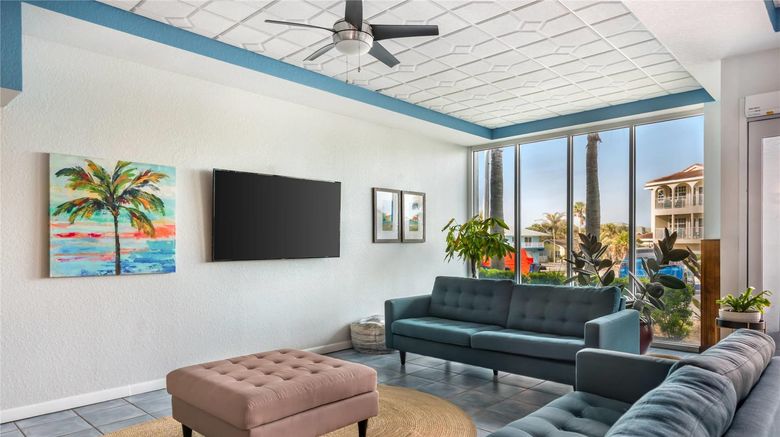 <b>Coconut Palms Beach Resort II Lobby</b>. Images powered by <a href="https://iceportal.shijigroup.com/" title="IcePortal" target="_blank">IcePortal</a>.
