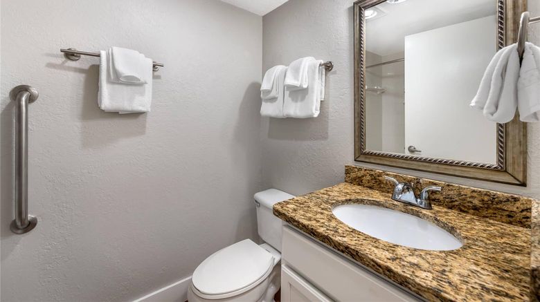 <b>Coconut Palms Beach Resort II Room</b>. Images powered by <a href="https://iceportal.shijigroup.com/" title="IcePortal" target="_blank">IcePortal</a>.