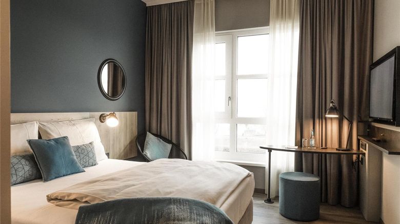 <b>HARBR Hotel Heilbronn of Radisson Room</b>. Images powered by <a href="https://iceportal.shijigroup.com/" title="IcePortal" target="_blank">IcePortal</a>.