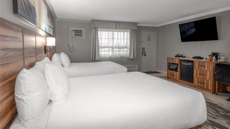 <b>Coast Dawson Creek Hotel Room</b>. Images powered by <a href="https://iceportal.shijigroup.com/" title="IcePortal" target="_blank">IcePortal</a>.