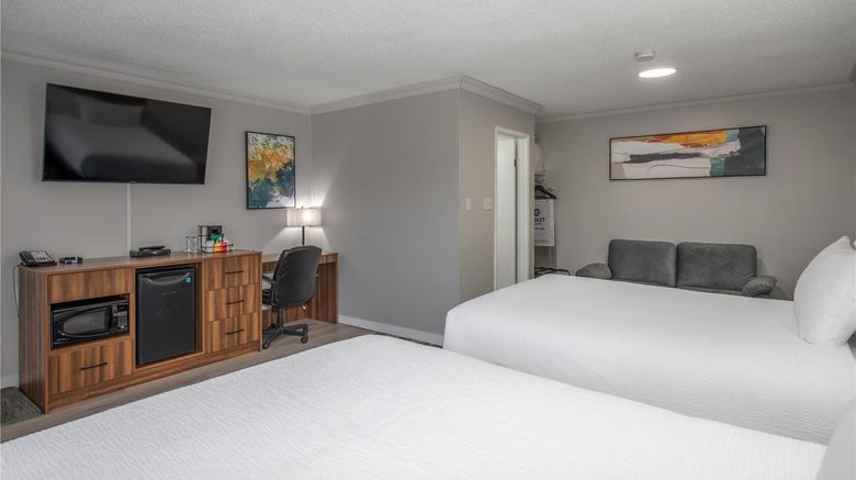 <b>Coast Dawson Creek Hotel Room</b>. Images powered by <a href="https://iceportal.shijigroup.com/" title="IcePortal" target="_blank">IcePortal</a>.