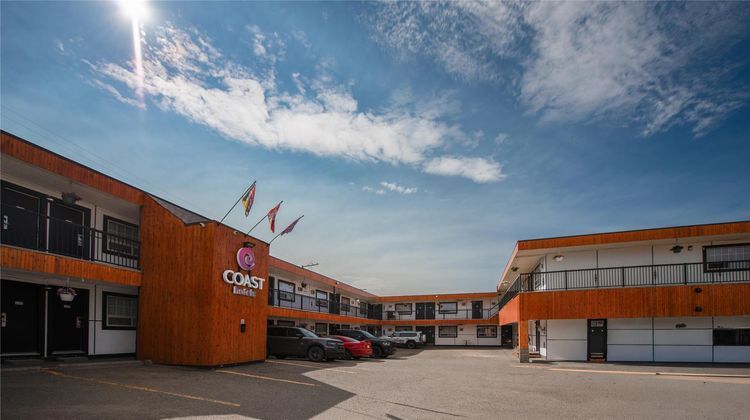 Coast Dawson Creek Hotel Exterior