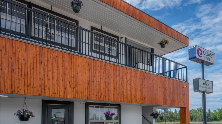 Coast Dawson Creek Hotel Exterior