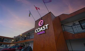 Coast Dawson Creek Hotel