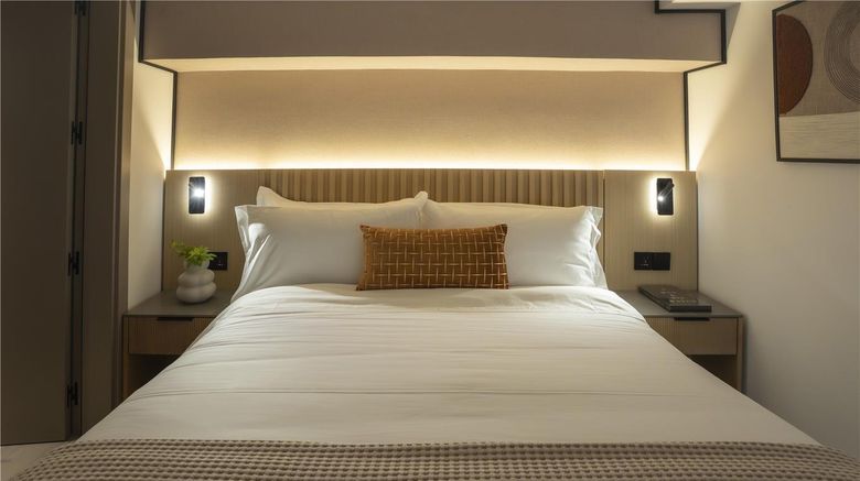 <b>Dovle Branded Residences Suite</b>. Images powered by <a href="https://iceportal.shijigroup.com/" title="IcePortal" target="_blank">IcePortal</a>.