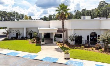 Cottonwood Suites Savannah Hotel