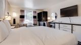 Cottonwood Suites Savannah Hotel Room