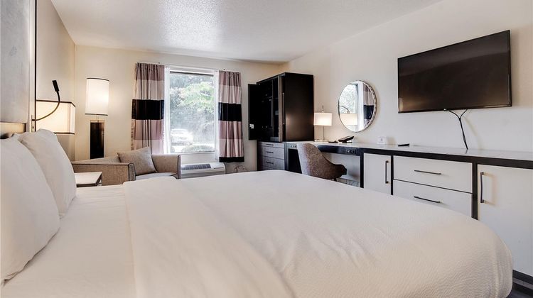 Cottonwood Suites Savannah Hotel Room