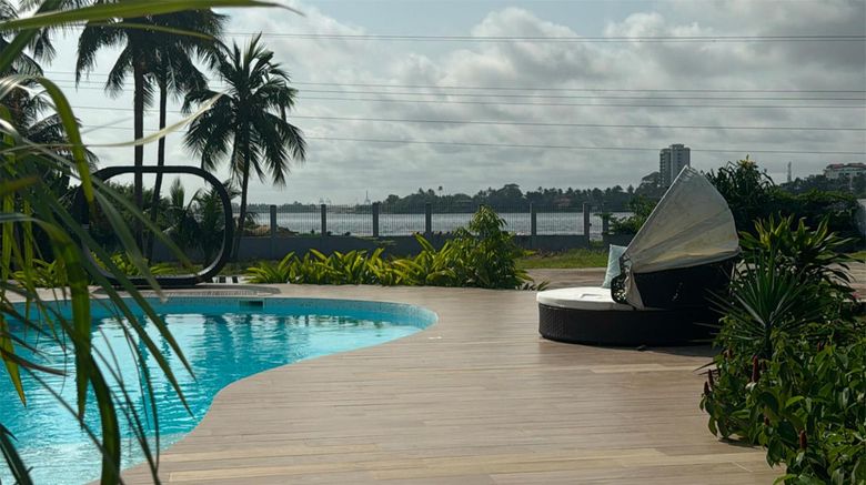 <b>LE PALAIS D'AKWA Pool</b>. Images powered by <a href="https://iceportal.shijigroup.com/" title="IcePortal" target="_blank">IcePortal</a>.