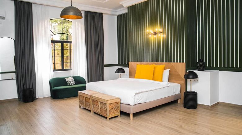 <b>LE PALAIS D'AKWA Suite</b>. Images powered by <a href="https://iceportal.shijigroup.com/" title="IcePortal" target="_blank">IcePortal</a>.