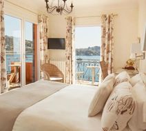 Welcome Hotel Room