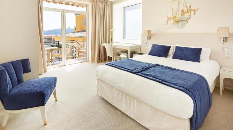 Welcome Hotel Room