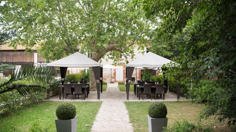 <b>Le Mas de Galoffre Exterior</b>. Images powered by <a href="https://iceportal.shijigroup.com/" title="IcePortal" target="_blank">IcePortal</a>.