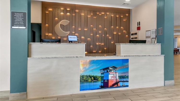 Ramada Gainesville Lobby