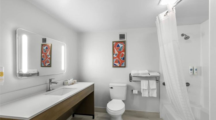 Ramada Gainesville Room