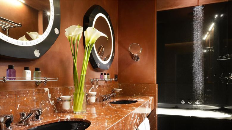<b>Hotel L'Orologio Suite</b>. Images powered by <a href="https://iceportal.shijigroup.com/" title="IcePortal" target="_blank">IcePortal</a>.