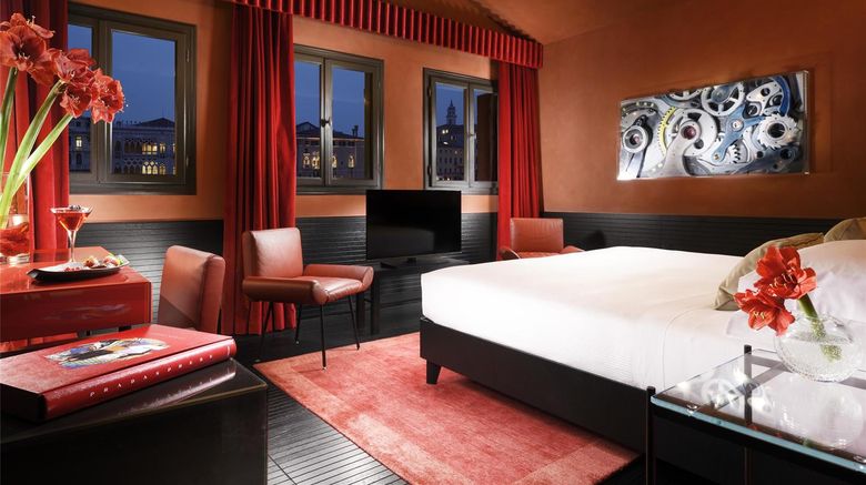 <b>Hotel L'Orologio Suite</b>. Images powered by <a href="https://iceportal.shijigroup.com/" title="IcePortal" target="_blank">IcePortal</a>.