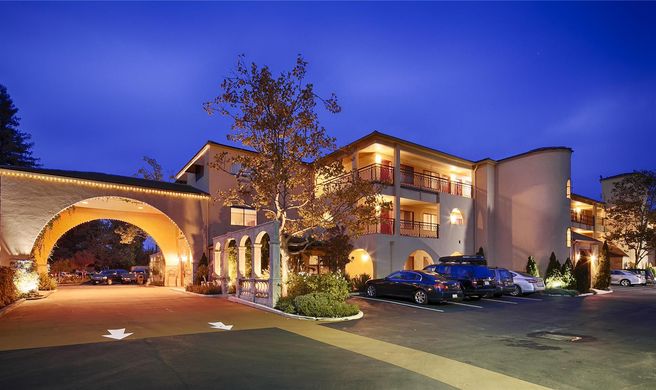Dry Creek Inn Exterior
