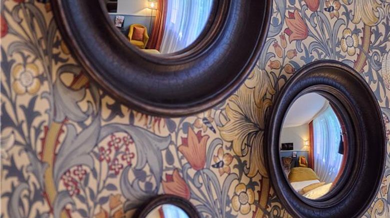 <b>Le Manoir Hotel & Golf Club Room</b>. Images powered by <a href="https://iceportal.shijigroup.com/" title="IcePortal" target="_blank">IcePortal</a>.