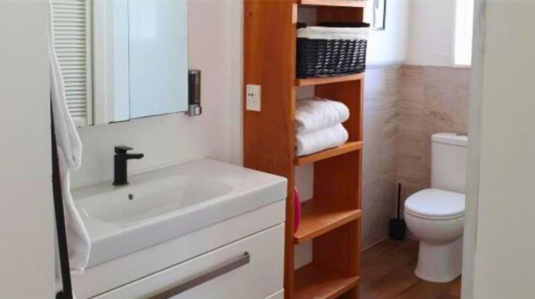 <b>U Boutique Hotel Wellington, SureStay Suite</b>. Images powered by <a href="https://iceportal.shijigroup.com/" title="IcePortal" target="_blank">IcePortal</a>.