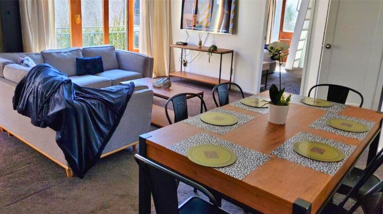 <b>U Boutique Hotel Wellington, SureStay Suite</b>. Images powered by <a href="https://iceportal.shijigroup.com/" title="IcePortal" target="_blank">IcePortal</a>.