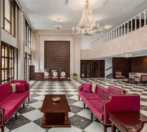Hotel Brys Fort Lobby
