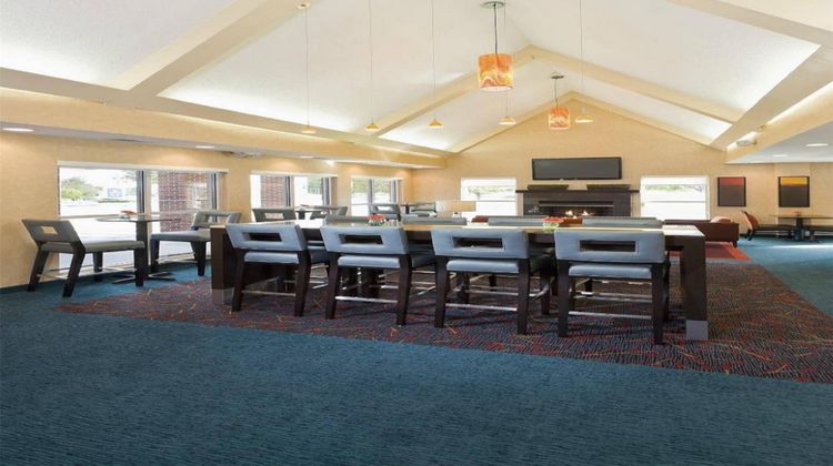 MainStay Suites Appleton Restaurant