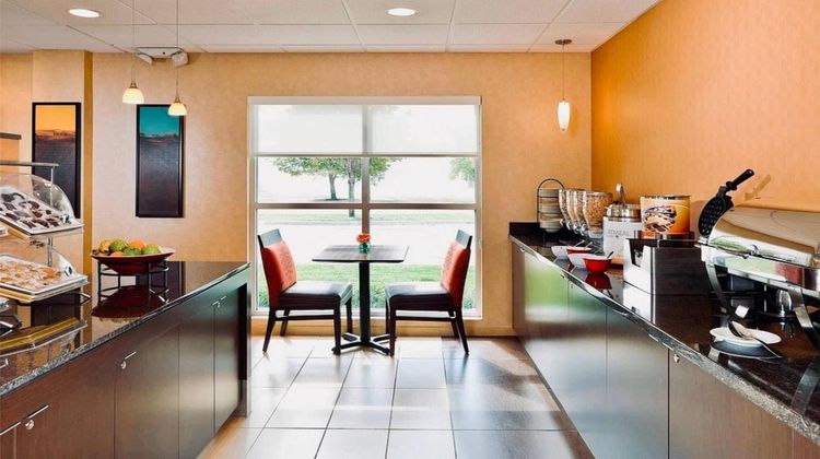 MainStay Suites Appleton Restaurant