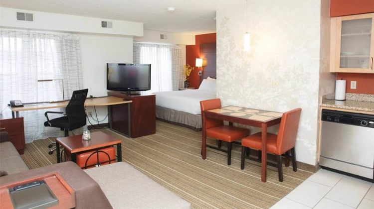 MainStay Suites Appleton Suite
