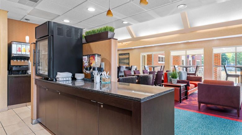 <b>MainStay Suites Appleton Restaurant</b>. Images powered by <a href="https://iceportal.shijigroup.com/" title="IcePortal" target="_blank">IcePortal</a>.