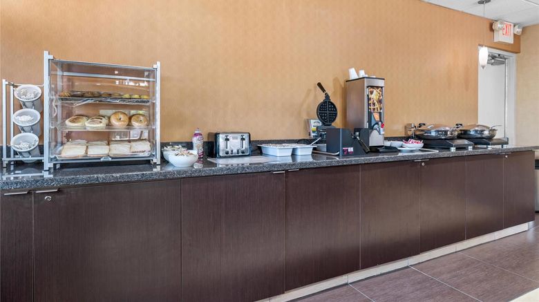<b>MainStay Suites Appleton Restaurant</b>. Images powered by <a href="https://iceportal.shijigroup.com/" title="IcePortal" target="_blank">IcePortal</a>.