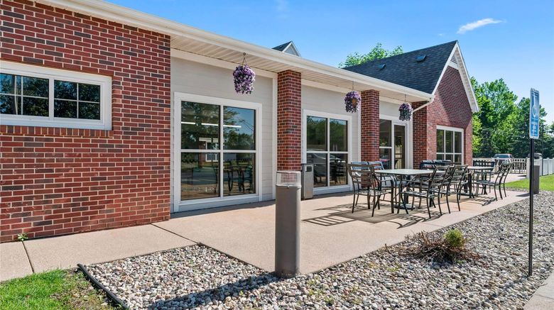 <b>MainStay Suites Appleton Other</b>. Images powered by <a href="https://iceportal.shijigroup.com/" title="IcePortal" target="_blank">IcePortal</a>.