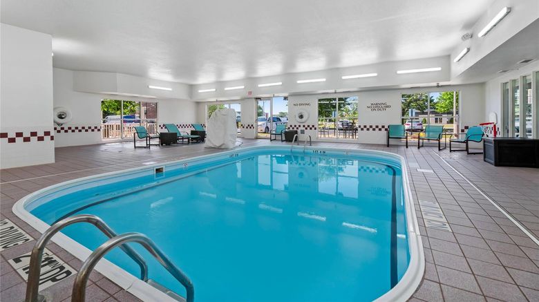 <b>MainStay Suites Appleton Pool</b>. Images powered by <a href="https://iceportal.shijigroup.com/" title="IcePortal" target="_blank">IcePortal</a>.