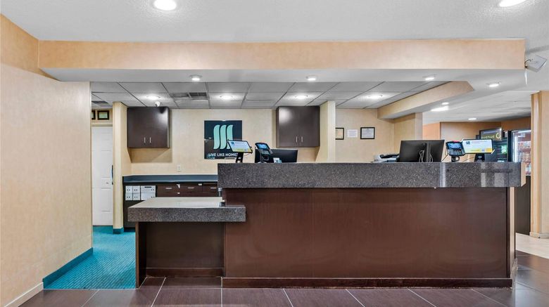 <b>MainStay Suites Appleton Lobby</b>. Images powered by <a href="https://iceportal.shijigroup.com/" title="IcePortal" target="_blank">IcePortal</a>.