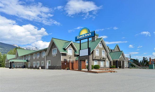 Days Inn by Wyndham Valemount Exterior