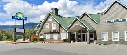 Days Inn by Wyndham Valemount Exterior