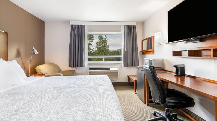 Days Inn by Wyndham Valemount Room