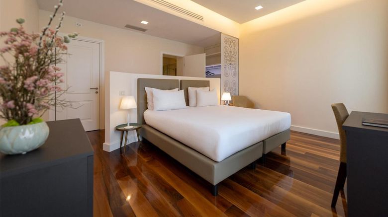 <b>Hotel Duchi Vis a Vis Room</b>. Images powered by <a href="https://iceportal.shijigroup.com/" title="IcePortal" target="_blank">IcePortal</a>.