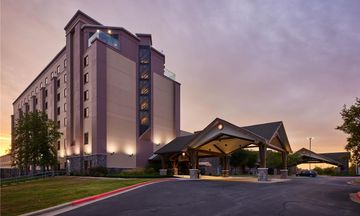Cherokee Casino & Hotel