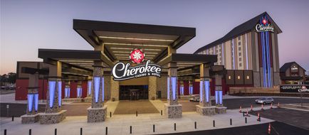Cherokee Casino Inn Roland Exterior