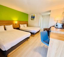 Quesnel Inn Room