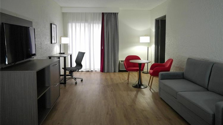Ramada Tulsa Broken Arrow Suite