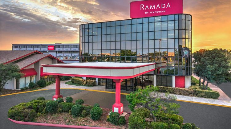 Ramada Tulsa Broken Arrow Exterior