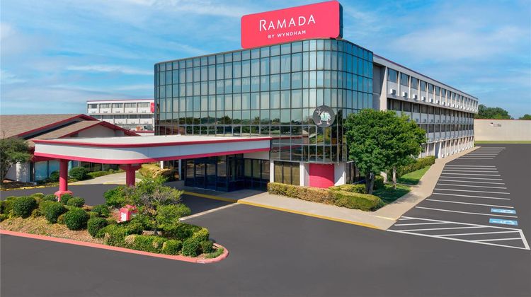 Ramada Tulsa Broken Arrow Exterior