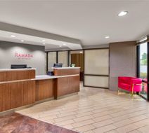 Ramada Tulsa Broken Arrow Lobby