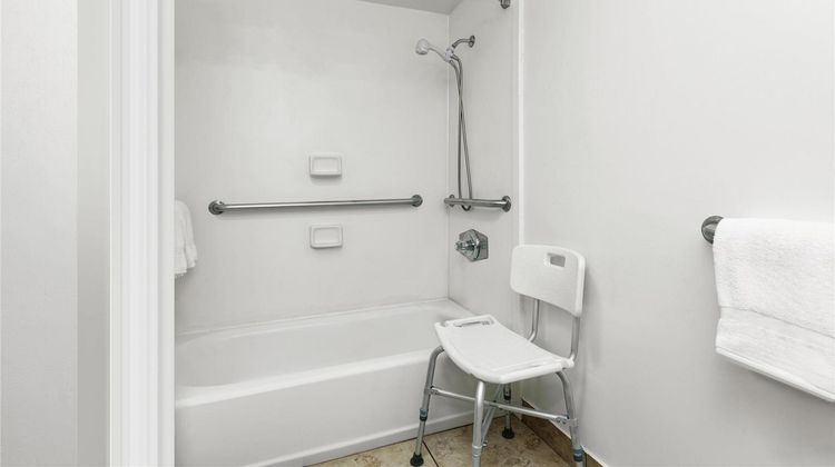 Ramada Tulsa Broken Arrow Room