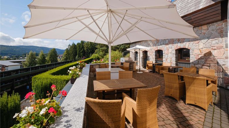 <b>Vier Jahreszeiten am Schluchsee Restaurant</b>. Images powered by <a href="https://iceportal.shijigroup.com/" title="IcePortal" target="_blank">IcePortal</a>.